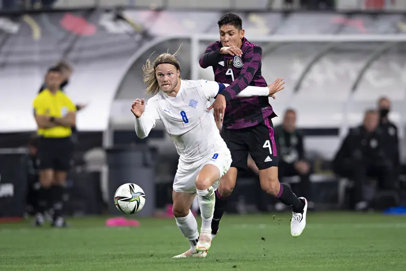 Edson Álvarez en el partido de México ante Islandia en el amistoso en mayo de 2021 | IMAGO 7