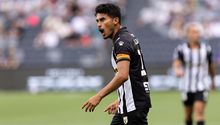 Ulises Dávila en actividad en el futbol australiano | GROSBY GROUP