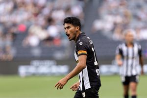 Ulises Dávila en actividad en el futbol australiano | GROSBY GROUP