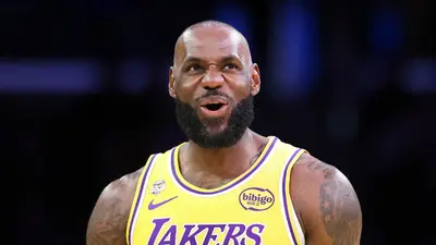 ¡Con El Rey hasta que muera! LeBron James rompe nuevo récord en la NBA
