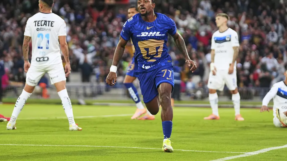 Álvaro Angulo festejando su doblete ante Rayados | IMAGO7