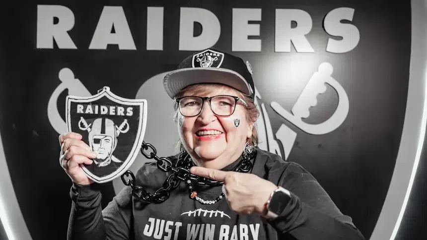Bárbara Estrada fue elegida como la Fan del Año de los Raiders | RAIDERS