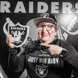 Bárbara Estrada fue elegida como la Fan del Año de los Raiders | RAIDERS