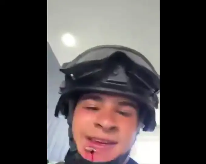 Militares y elementos de la Guardia Nacional resguardan una carretera tras bloqueos registrados el 22 de febrero./ Captura de pantalla