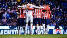 Jugadores de Chivas llegan a la concentración con el Tri en Querétaro pese al caos en Guadalajara