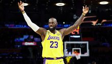 El “Rey” agranda su legado: LeBron James impone nuevo récord en la NBA