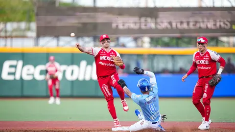 Juan Carlos Gamboa en el cuarto partido de la Serie del Rey de la LMB 2025 | IMAGO 7