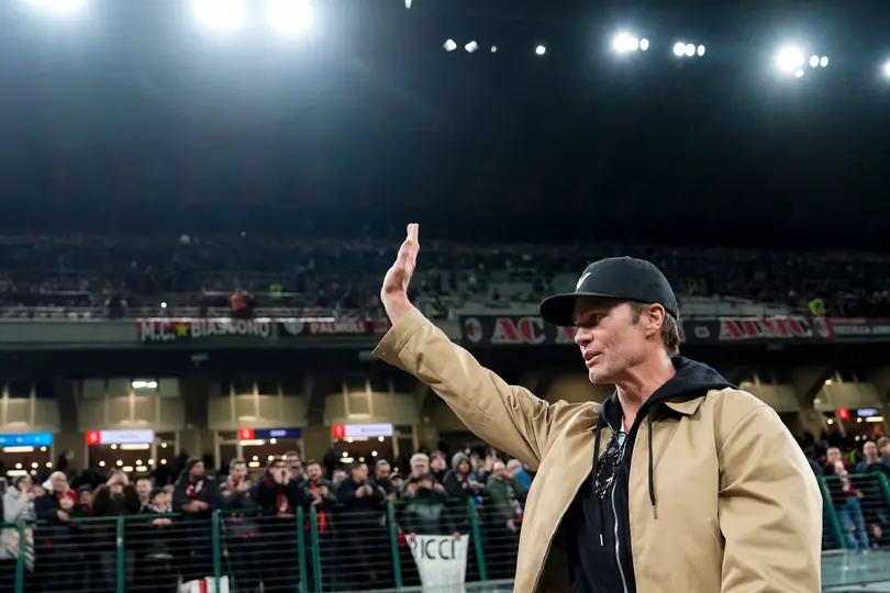 Tom Brady presente en un partido del AC Milan | AP