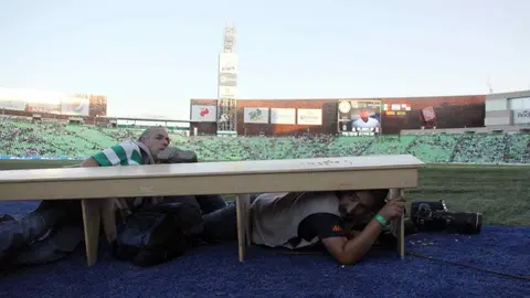 Gente en la cancha del TSM Corona en 2011 | MEXSPORT