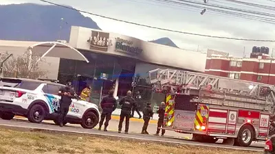 Violencia llega a Edomex tras muerte de ‘El Mencho’: incendian Oxxos, banco y gasolineras