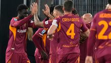 Roma sigue en la pelea por la Champions: vence al Lecce en la Serie A con gol de Robinio Vaz