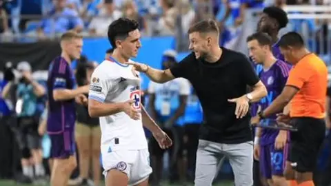 Historia de Lorenzo Farvelli mostrando su apoyo a Martín Anselmi l INSTA: @lolofaravelli