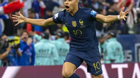 Kylian Mbappé en celebración con Francia en la Copa Mundial Qatar 2022 | MEXSPORT