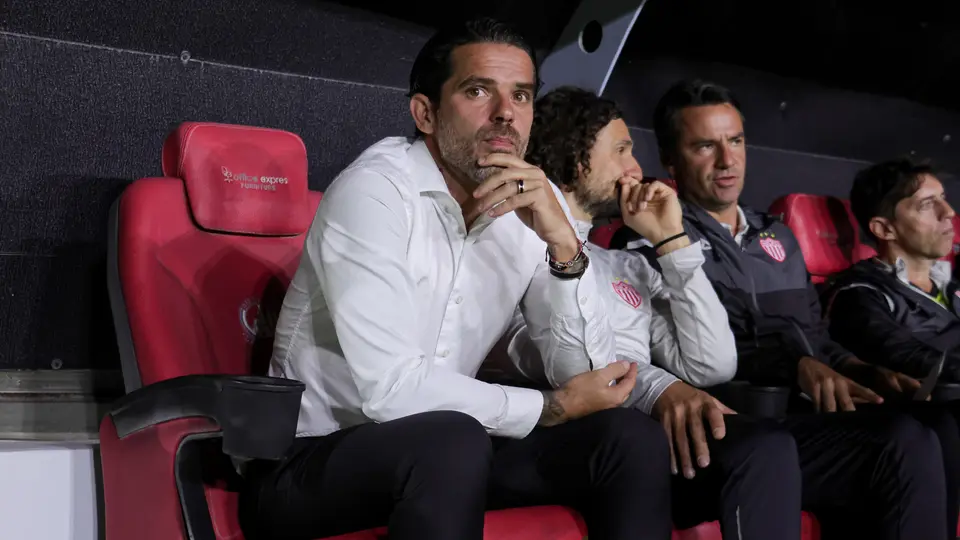 Fernando Gago en el banquillo de Necaxa l MEXSPORT