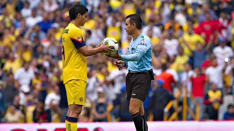 Paul Delgadillo con Raúl Jiménez | IMAGO7