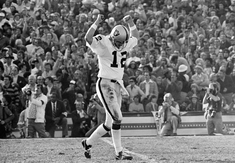 Ken Stabler, leyenda de los Raiders | AP