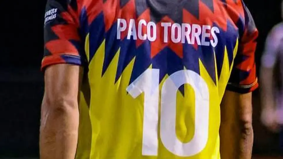 Paco Torres en un partido de leyendas ante Chivas l INSTA: @pacotorresz