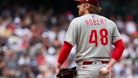 Susto en la MLB: Lanzador de los Phillies se desploma por un paro cardíaco