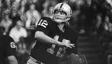 Ken Stabler: la definición de ser un Raider