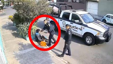 VIDEO: Policía de CDMX golpea a joven jardinero en Coyoacán y desata indignación