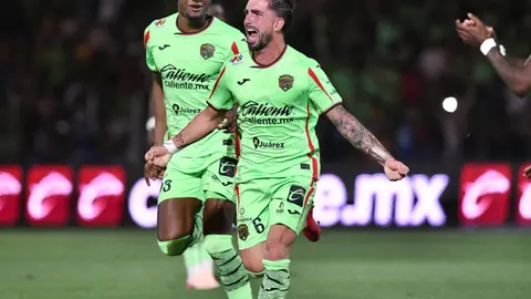 Celebración de Monchu en el Juárez vs. Tigres | MexSorts
