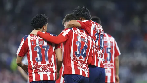 Jugadores de Chivas en celebración en el Clausura 2026 de la Liga MX | IMAGO 7
