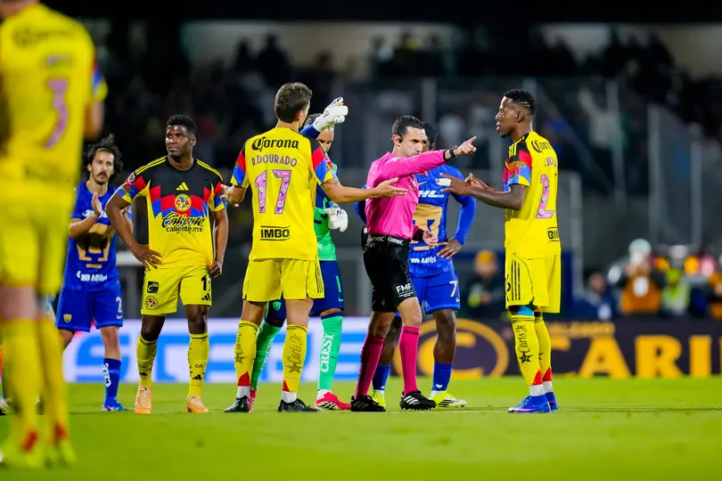 Pumas vs América en CU l IMAGO7