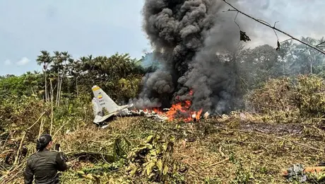 Avión militar de Colombia se estrella con más de 100 personas a bordo