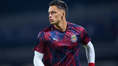 Óscar Whalley debutó con Chivas en Liga MX ante Necaxa