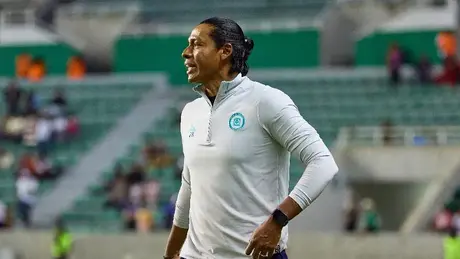 ​En 180 minutos Joel Huiqui se juega su futuro en Cruz Azul; gana, se queda, pierde, 'se va'