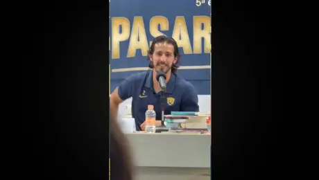 Se 'rompe' Bennevendo al recordar a familiar