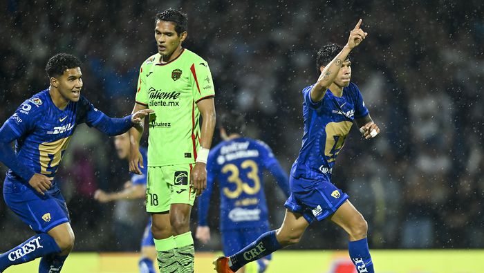 Robert Morales en celebración con Pumas en el Clausura 2026 de la Liga MX | IMAGO 7