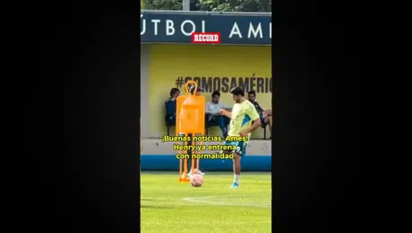 Henry Martin ya volvió a los entrenamientos con América, aunque se encuentra suspendido