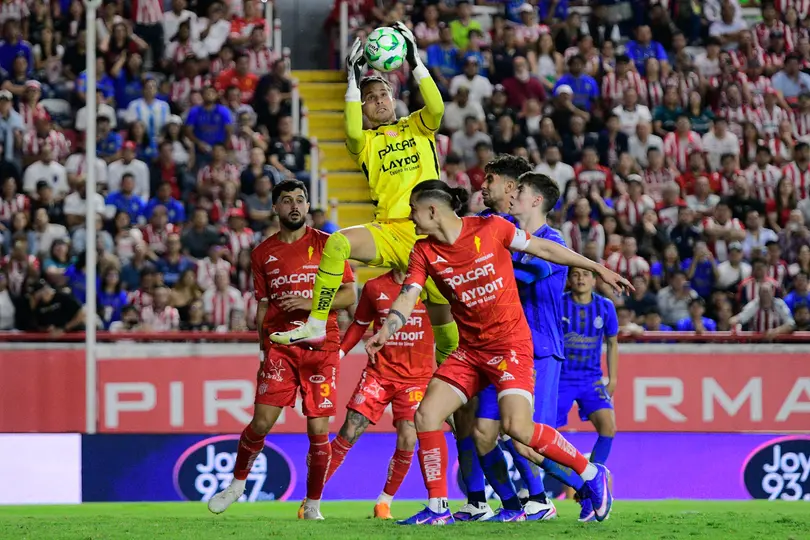 Ezequiel Unsain en el partido de Necaxa contra Chivas en el Clausura 2026 de la Liga MX | IMAGO 7