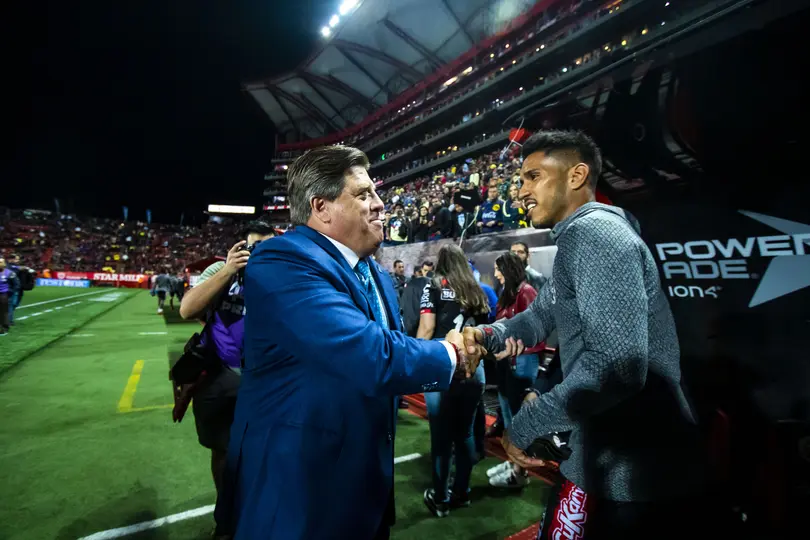 Miguel Herrera y Juan Carlos Valenzuela en Liga MX | IMAGO7