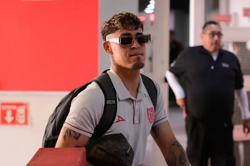 Chicote Calderón con el Necaxa I MEXSPORT