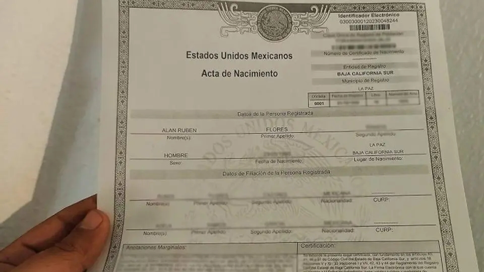 Se elimina cualquier referencia al estado civil en actas de nacimiento.