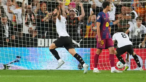 Luis Rioja uso el segundo ante el Barcelona l AP
