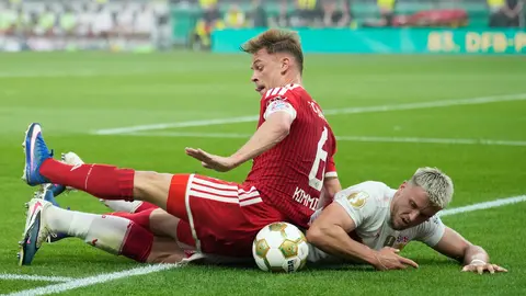 Joshua Kimmich en la final de Copa Alemana | AP