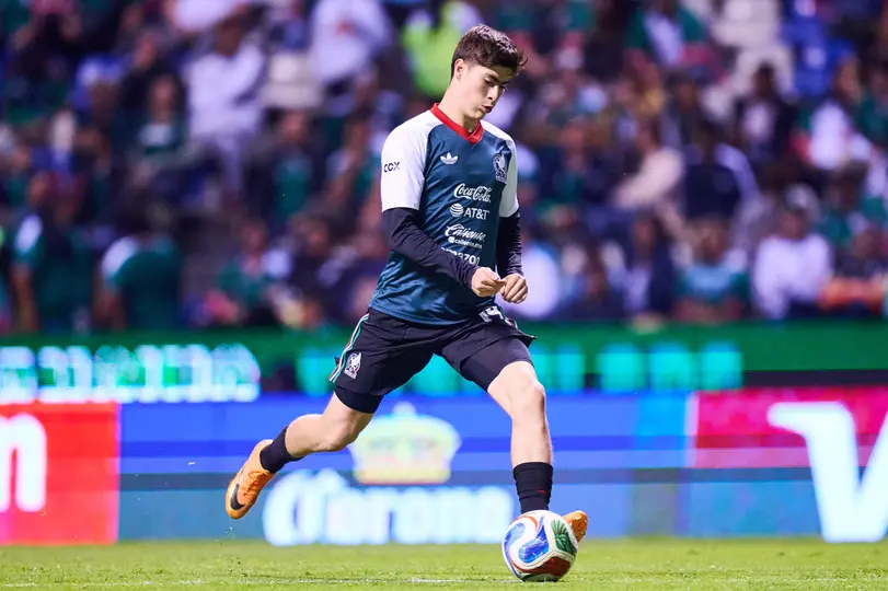 Hormiga González, con la Selección ante Ghana | MEXSPORT