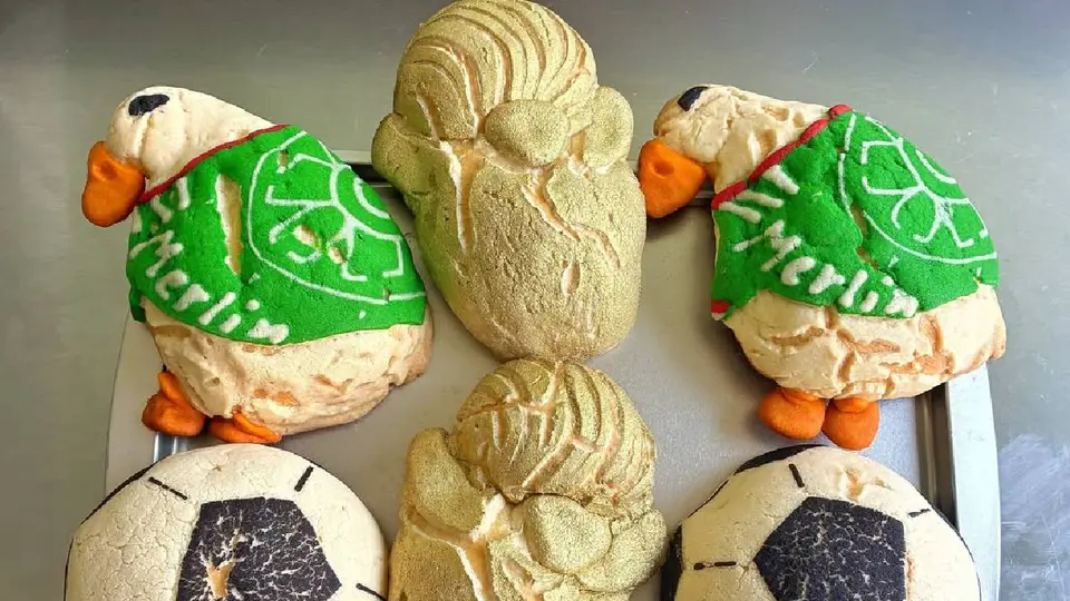 Piezas de pan inspiradas en el Pato Merlín, la mascota NO Oficial de la Copa del Mundo 2026 / @bestcake_cdmx