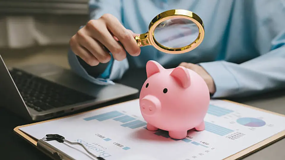 Las diferencias entre los ingresos declarados y los movimientos bancarios pueden llamar la atención de la autoridad tributaria./ Pixabay