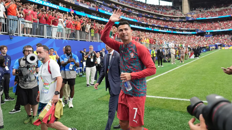 Cristiano Ronaldo se despide de la afición en Houston | AP