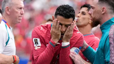 Cristiano Ronaldo ignora a periodista por pregunta sobre Messi