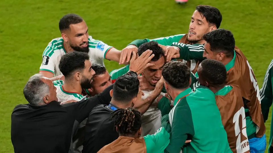 Nadhir Benbouali, jugador de Argelia | AP