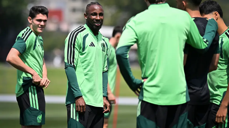 Julián Quiñones disfrutando del entrenamiento mexicano | Imago7