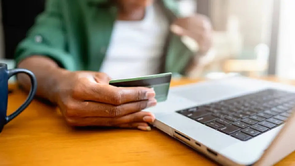 Transferencias por SPEI, banca móvil y plataformas digitales pueden estar sujetas a restricciones si se supera el límite del MTU. / Pixabay.
