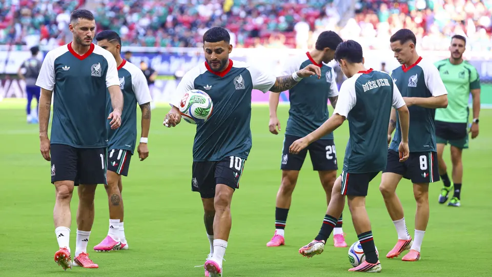 Alexis Vega con la Selección Mexicana | MEXSPORT