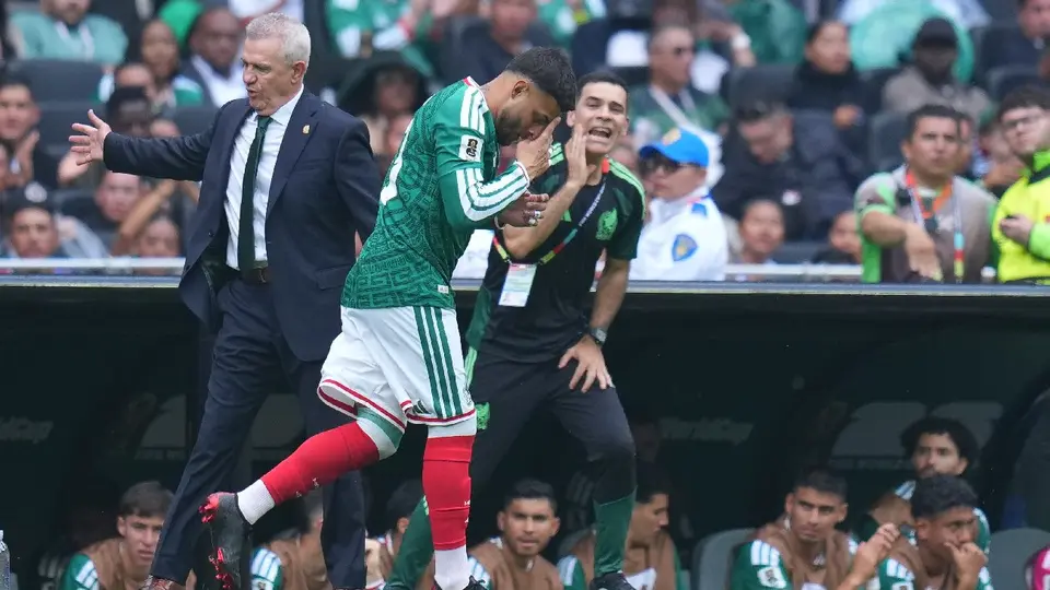 Alexis Vega en partido con el Tri l IMAGO7