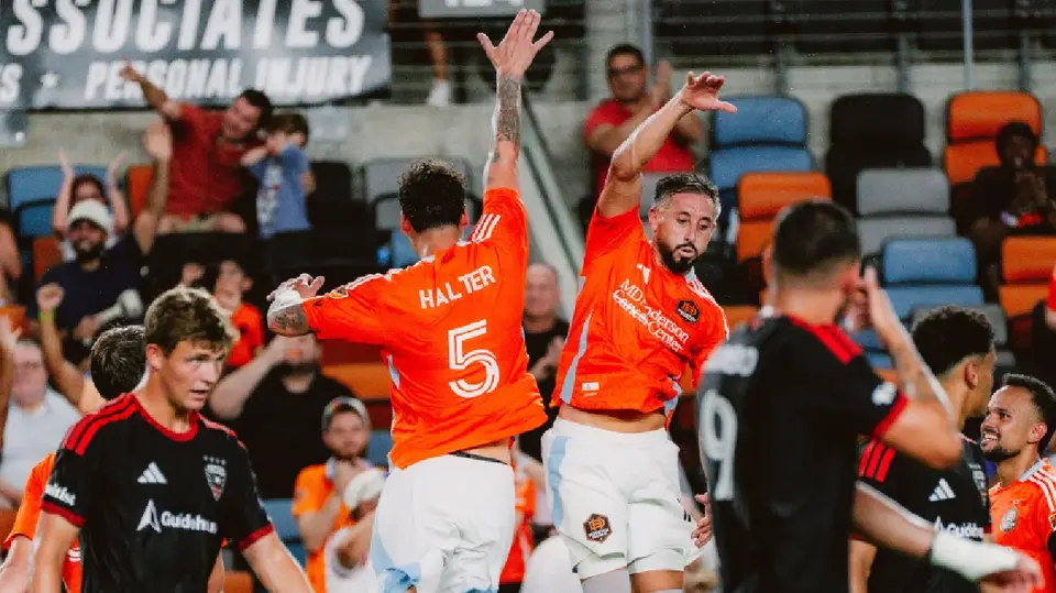 Héctor Herrera con Houston Dynamo | x:@HoustonDynamo